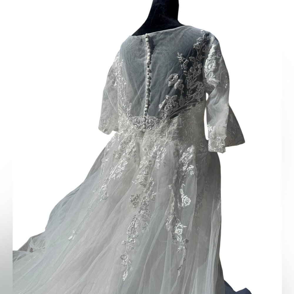 Engerla White Lace Wedding Gown size 20 New - Picture 7 of 15